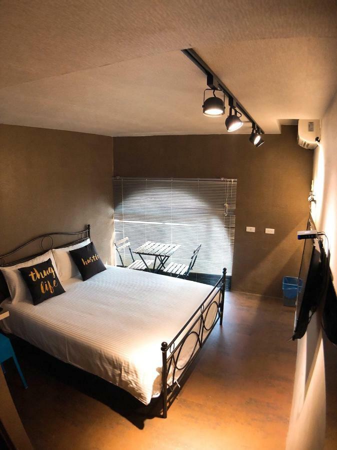 Appartement Traveler Station R15 à Kaohsiung Extérieur photo