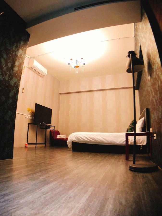 Appartement Traveler Station R15 à Kaohsiung Extérieur photo