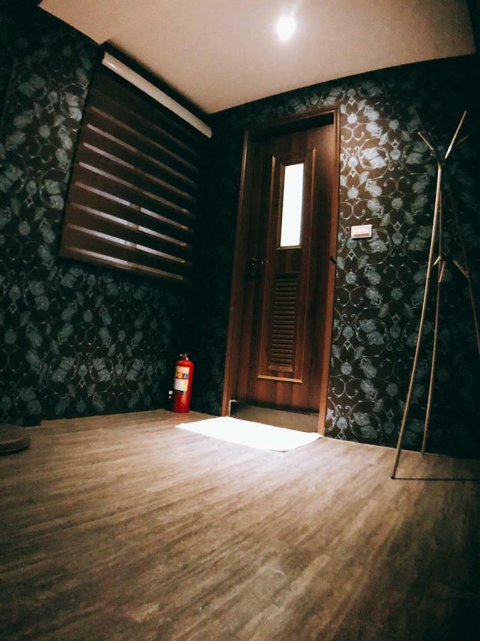 Appartement Traveler Station R15 à Kaohsiung Extérieur photo