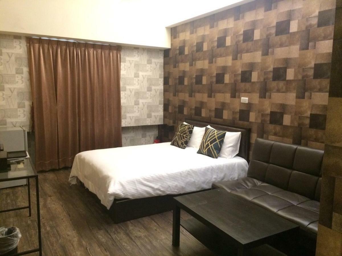 Appartement Traveler Station R15 à Kaohsiung Extérieur photo